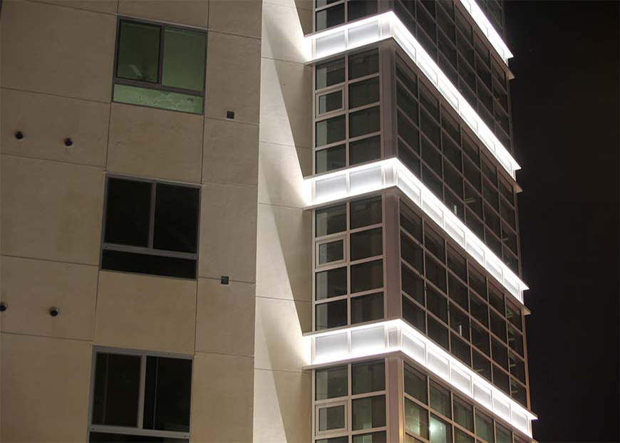 Fountain and La Brea Apartments Image #02